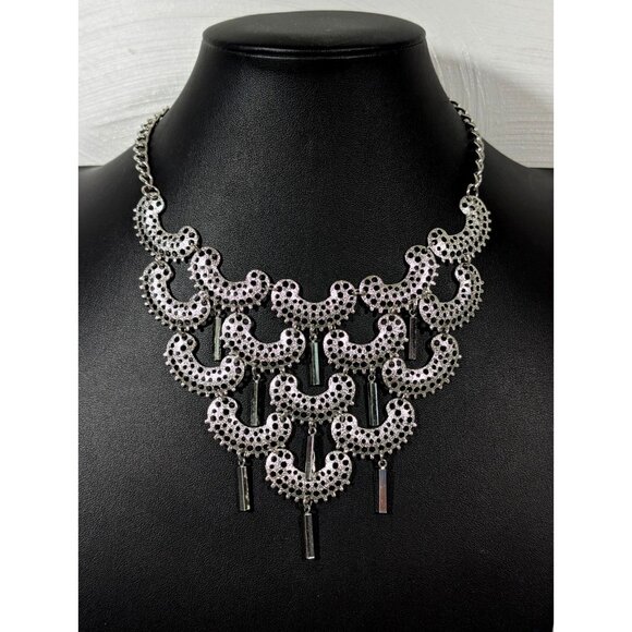 Vintage Sarah Coventry Charisma Neckialce Silver tone Crescent Bib Charm 16" - Picture 1 of 7